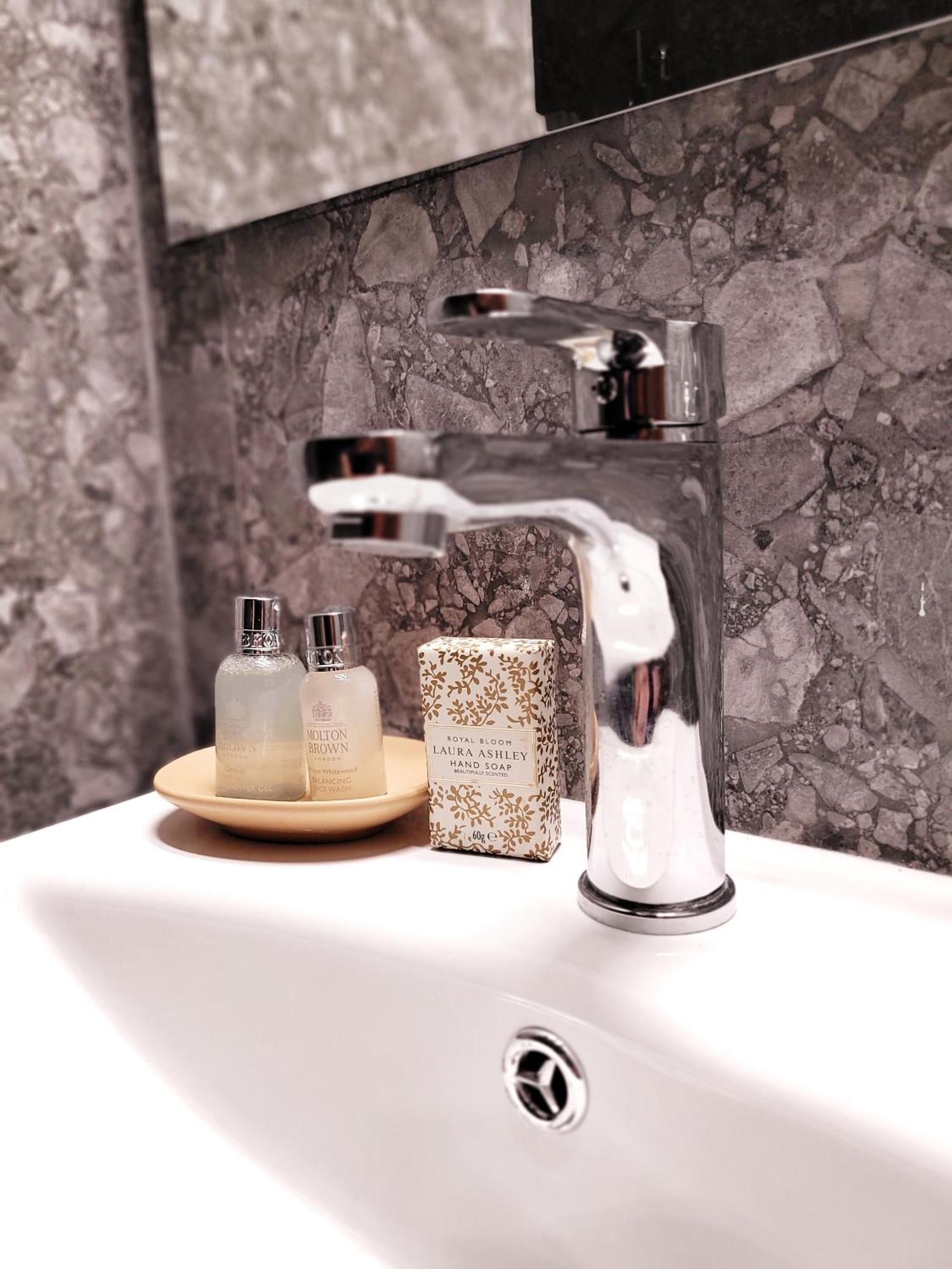 Luxe By Casa D'oro Apartment *
