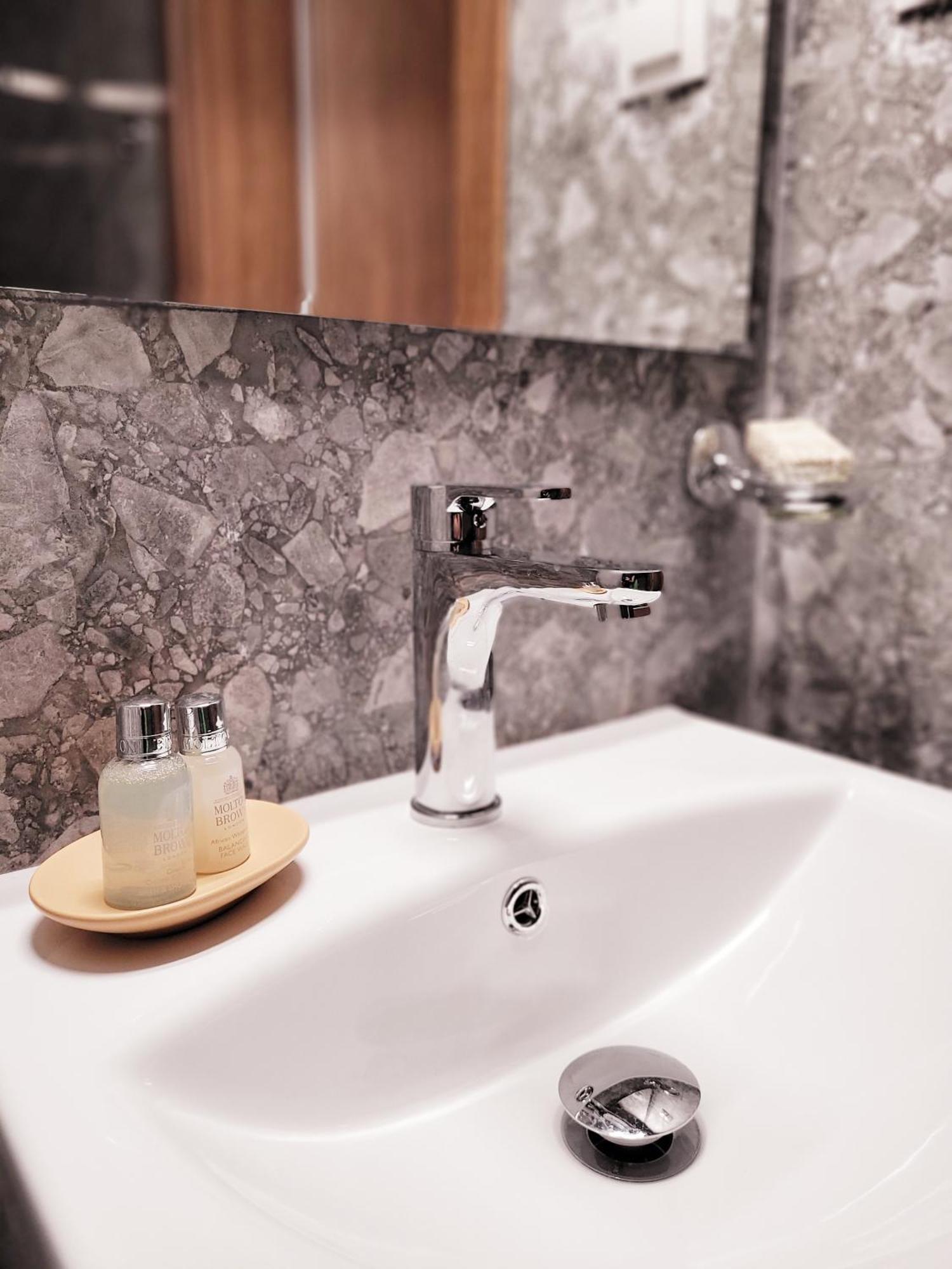 Luxe By Casa D'oro *